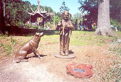 01072 Girl and Dog.jpg 01072 Girl and Dog.jpg