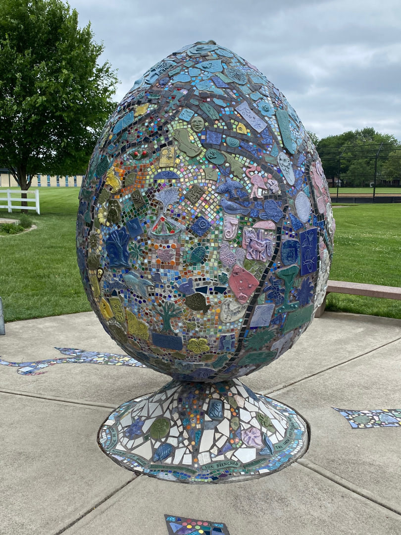 Egg front.jpeg Egg front.jpeg