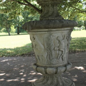 Grand Italiante Urn A1.JPG
